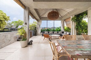 Executive Apartment | Dining room