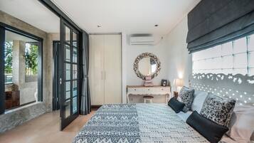 Business Apartment | Iron/ironing board