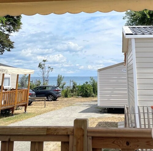 Vue mer, Location mobil-home, 3 chambres, terrasse.