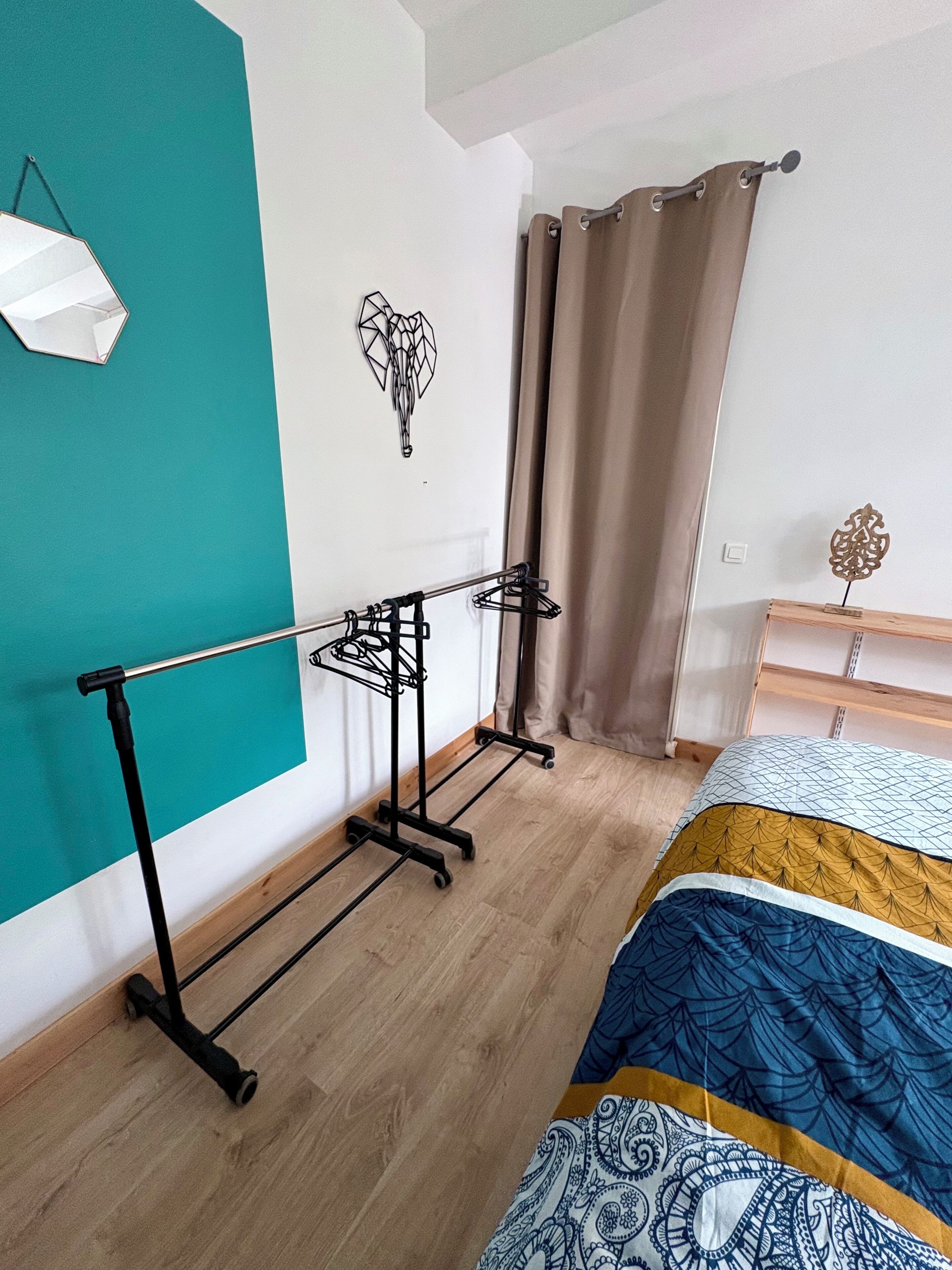 1 bedroom, desk, travel crib, free WiFi