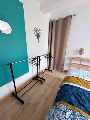 1 quarto, escrivaninha, berço de viagem, Wi-Fi de cortesia