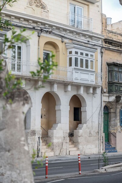 Brand New 2-bedroom apartment opposite Marina Di Valletta