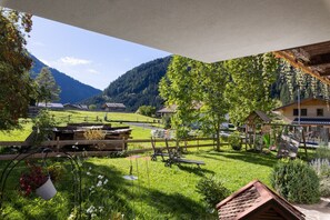 Property grounds - Apartment 'Schneidspitze - 18' with Mountain View, Private Balcony and Wi-Fi (Nesselwängle)