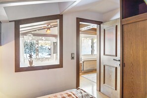 1 camera, Wi-Fi, lenzuola