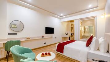 Premier-Zimmer, Talblick | Zimmersafe, Bügeleisen/Bügelbrett, kostenloses WLAN