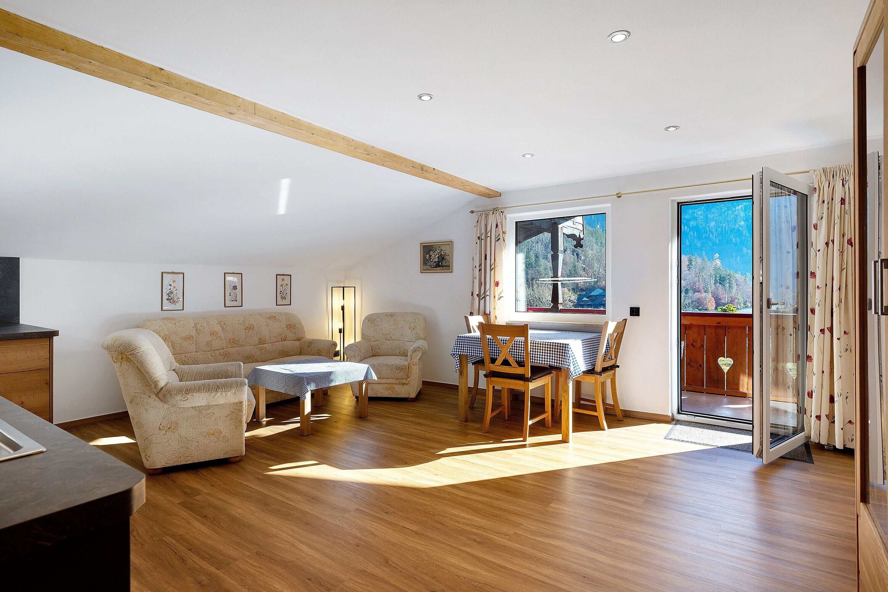 Fernseher, Stereoanlage