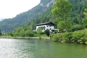Esterni