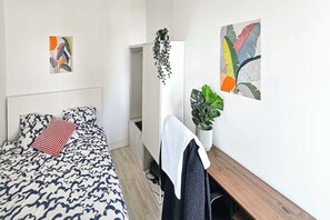 Desk, iron/ironing board, Internet - Private Room in a shared flat – Villeurbanne (Villeurbanne)