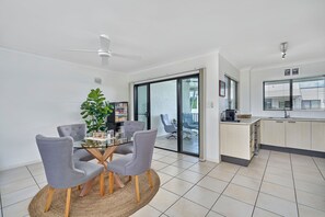 تناول الطعام