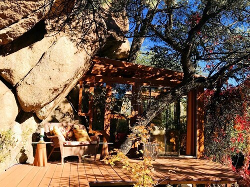 Rejuvenating Tree House Getaway with Pool Access in Prescott, Arizona