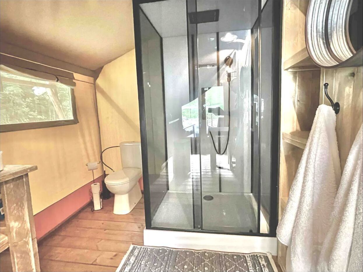 Hårføner, håndklær, såpe og sjampo