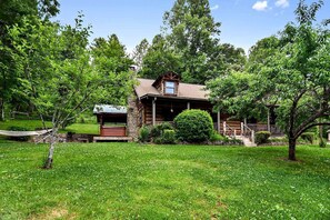 Exterior - Rustic Log Cabin Rental with a Hot Tub near Asheville, North Carolina (Clyde)
