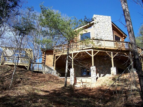 Exterior - Luxury Vacation Rental with a Hot Tub for Rent in Clyde, North Carolina (Clyde)