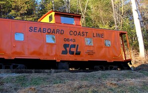 Miscellaneous - Unique Caboose Accommodation for a Getaway near Asheville, North Carolina (Clyde)