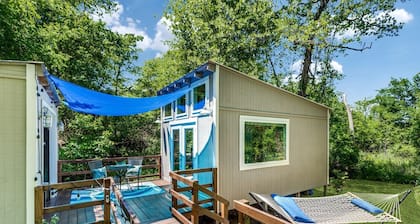The Casa Estiva- A Restful Getaway in the Forest in Weatherford, TX