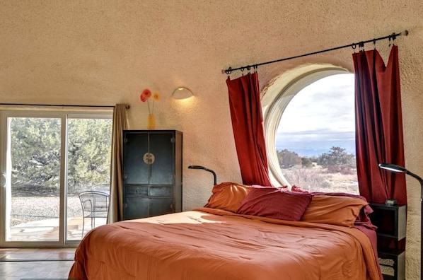 1 bedroom, WiFi, bed sheets - Spacious Picturesque Dome with Lofted Interior and Patio in Colorado (Crestone)