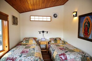 Room - Spacious Cabin Rental with Beautiful Mountain Views near Pinos Altos, New Mexico (Silver City)