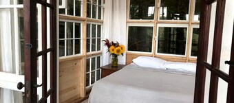 Romantic New York Getaway near the Adirondacks