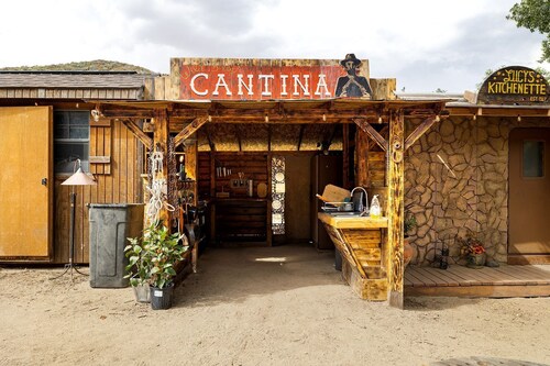 Colourful Vintage Camper for California Glamping Stays in Palmdale