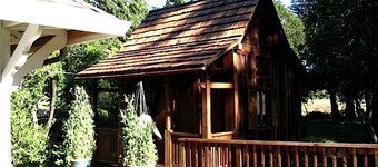 Antique Indonesian Teakwood Cottage for a Romantic Getaway in Petaluma, California