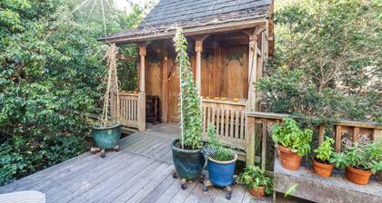 Antique Indonesian Teakwood Cottage for a Romantic Getaway in Petaluma, California