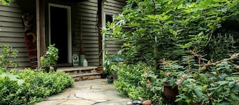 Cozy Ground Floor Suite in a Beautiful Farmhouse for a Unique Getaway in Afton, Virginia