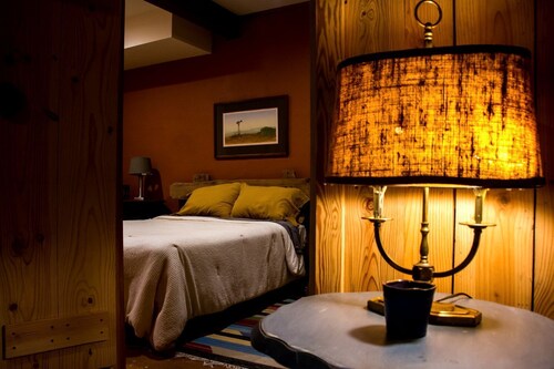 Cozy Ground Floor Suite in a Beautiful Farmhouse for a Unique Getaway in Afton, Virginia