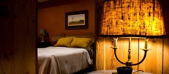 Cozy Ground Floor Suite in a Beautiful Farmhouse for a Unique Getaway in Afton, Virginia