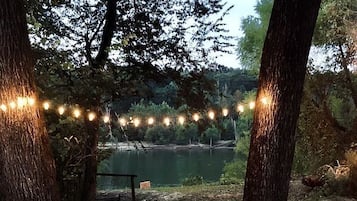 屋外ダイニングエリア