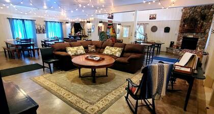 Modern Cabin Suite Perfect for a Family Getaway Nestled A Stone's Throw From Columbus, Ohio