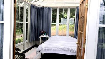 1 quarto, roupa de cama