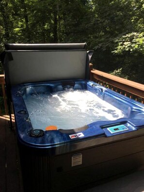 Bain à remous extérieur