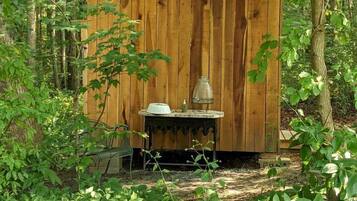 Enceinte de lâhĂ©bergement