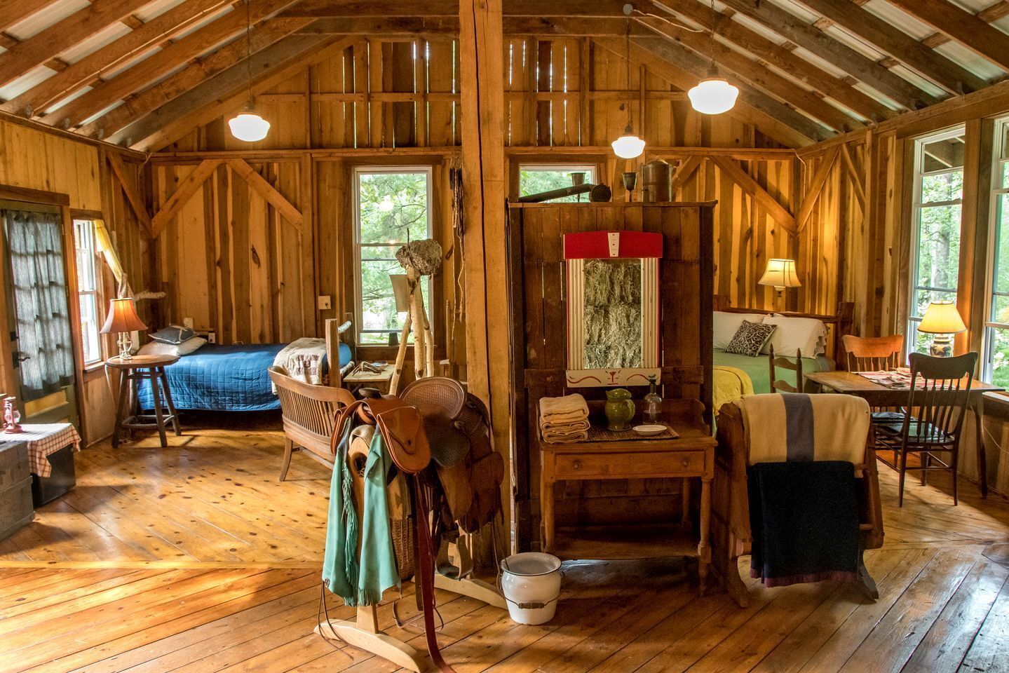 1 habitación, escritorio, tabla de planchar con plancha y wifi 