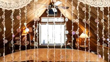 1 slaapkamer, een bureau, wifi, beddengoed