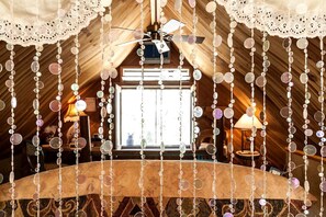 1 slaapkamer, een bureau, wifi, beddengoed