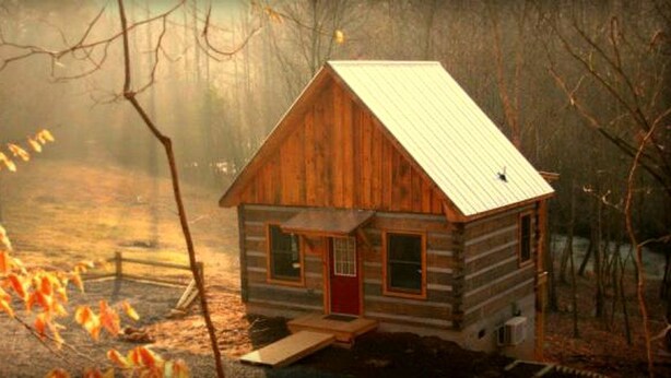 Unclassified image, 1 of 21, button - Beautiful Waterfront Cabin with Hot Tub near Winston-Salem, North Carolina (Elkin)