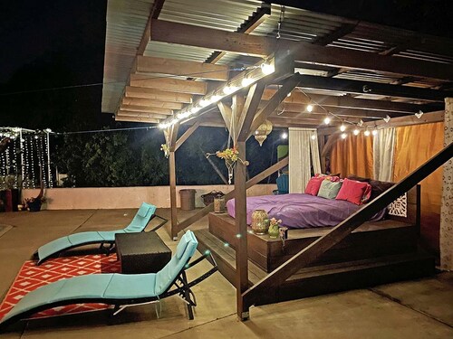 Lovely Glamping Tent for Three with a Shared Pool near Lakeside, California