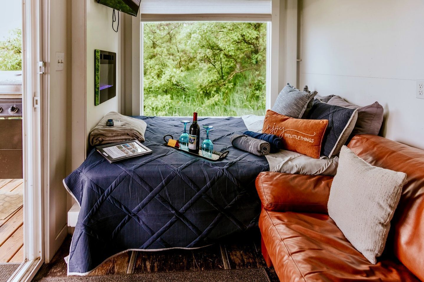 1 多间卧室、WiFi、床 单