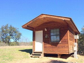 Exterior - Charming Tiny House Rental in Texas Wine Country (Mason)