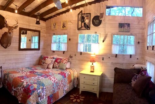 Tree House Glamping near Fall Creek Falls State Park and Chattanooga, Tennessee