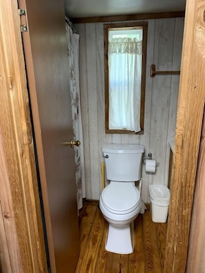 Towels, soap, shampoo, toilet paper