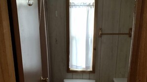 Towels, soap, shampoo, toilet paper