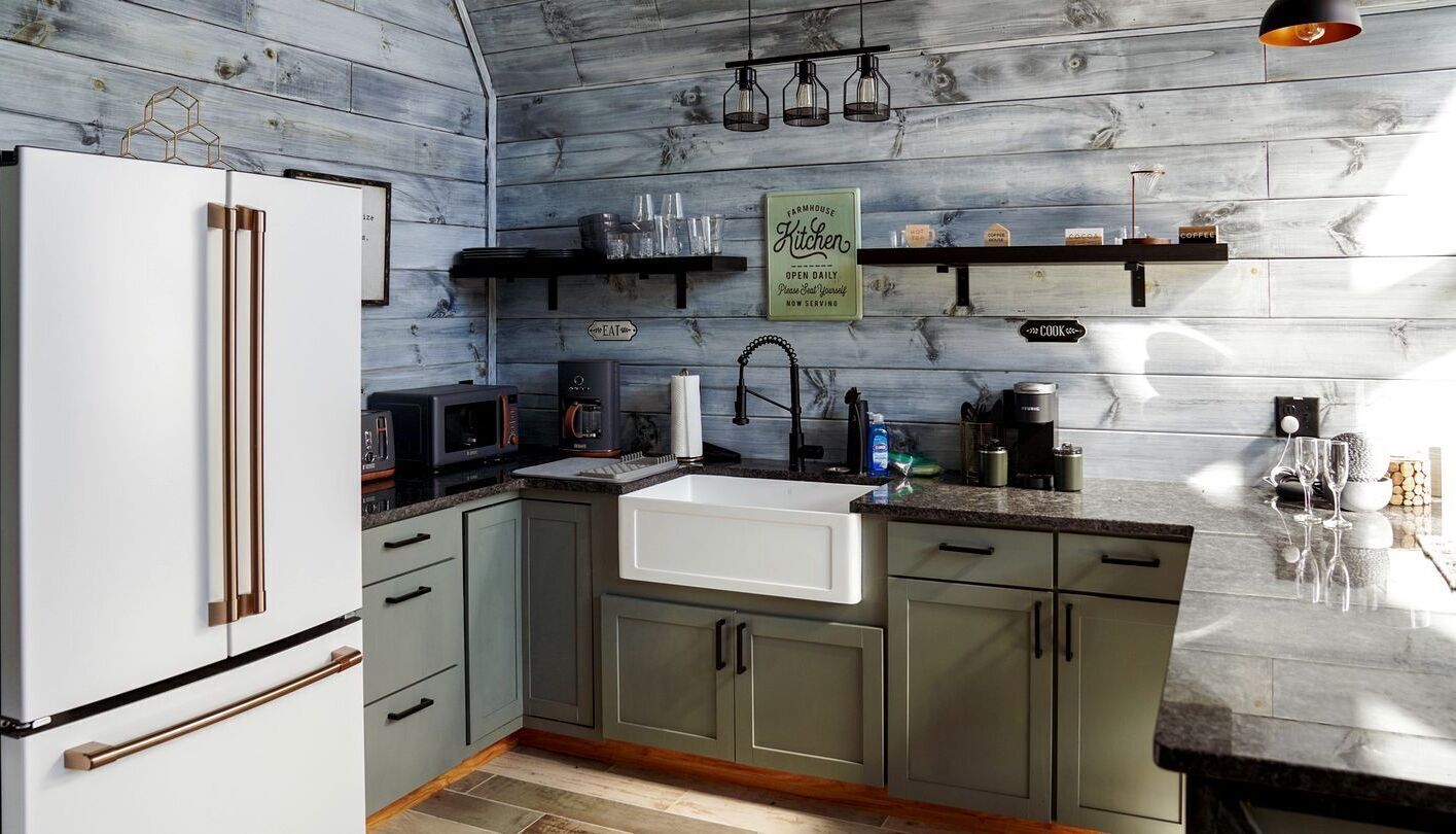 Fridge, stovetop, coffee/tea maker, cookware/dishes/utensils