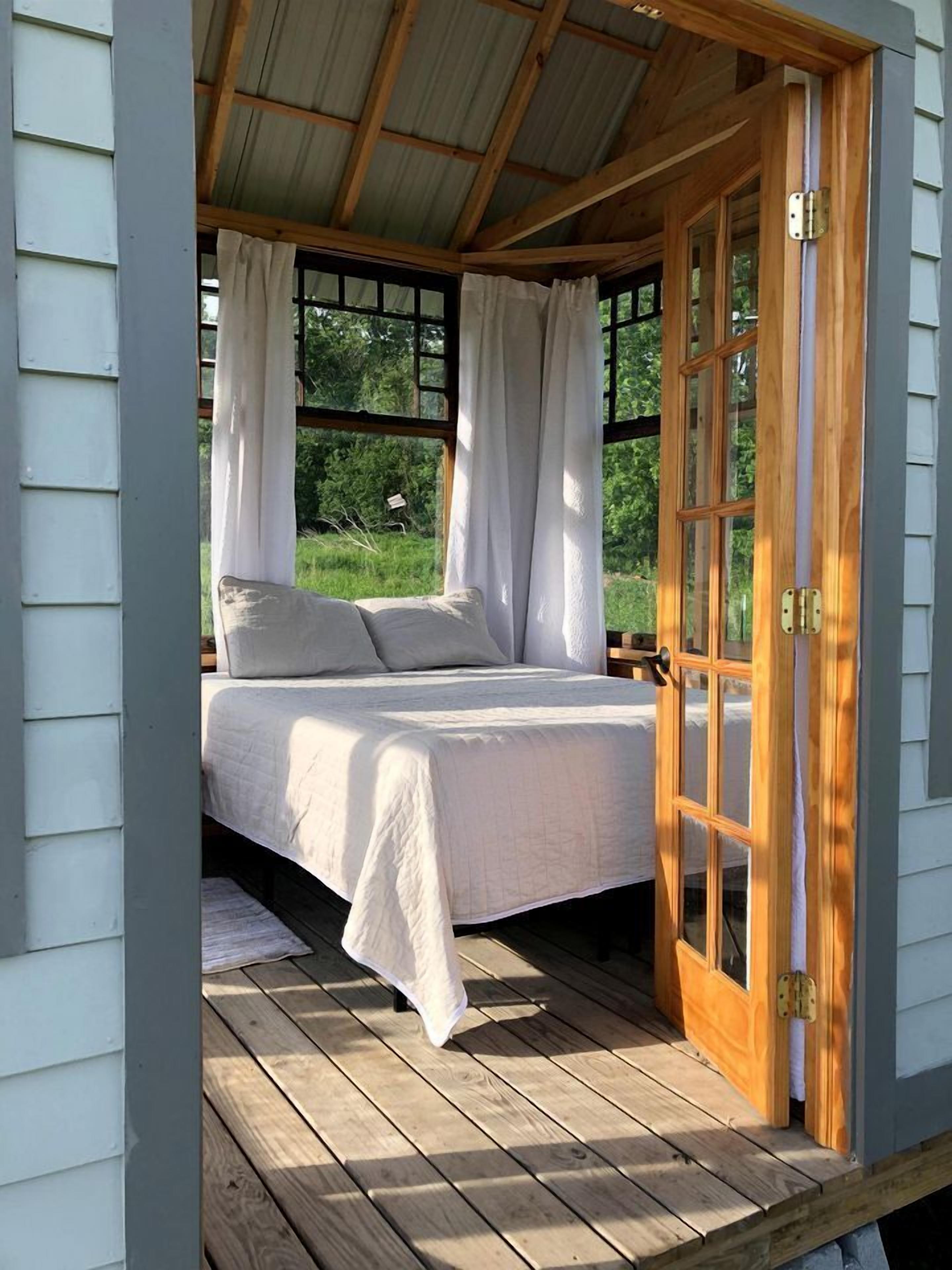 1 dormitorio y ropa de cama