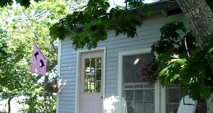 Off-The-Grid Cottage Rental with Beautiful Views on Crow Island, Maine