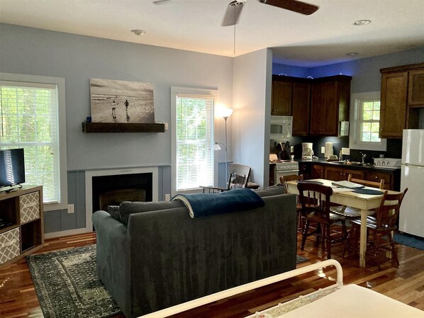 Téléviseur, foyer, lecteur de DVD