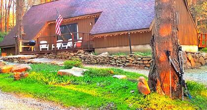 Charmingly Rustic Weekend Getaway in the Mountains near Pittsburgh, Pennsylvania