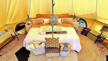 1 habitación y ropa de cama