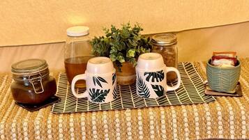 Kaffee und/oder Kaffeemaschine